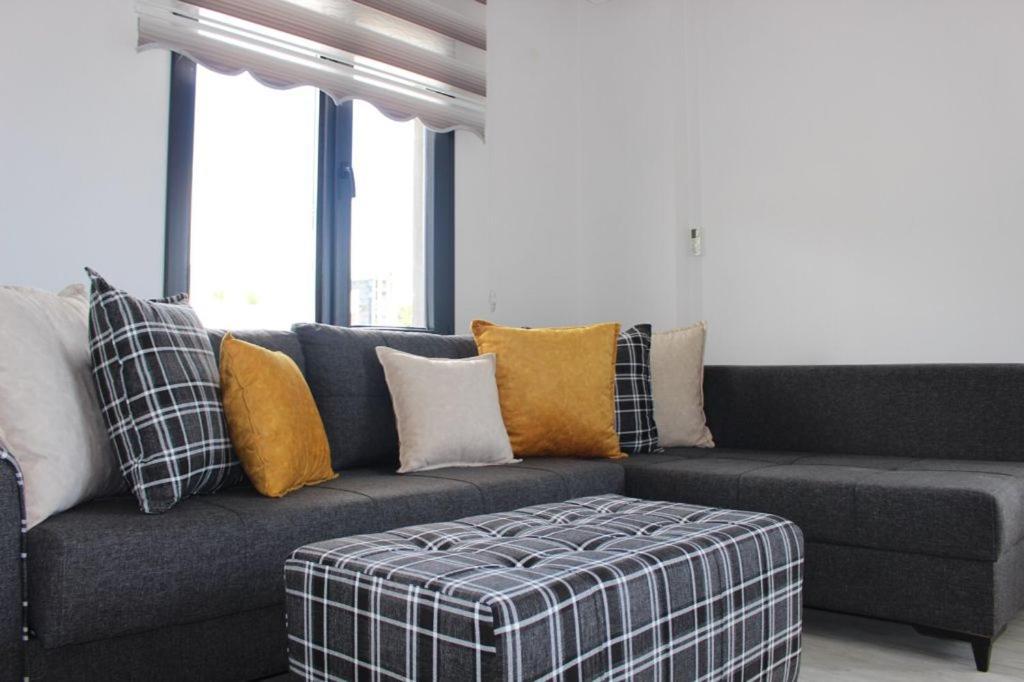 Riva Marina Apartment Кушадасъ Екстериор снимка